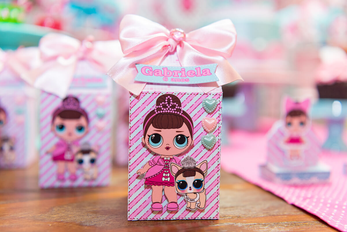 Aniversário de 6 anos da Gabi, com o tema Lol Suprise, pela fotógrafa Fabiana Bomfim.