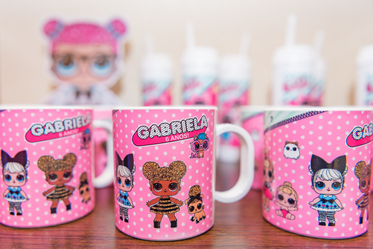 Aniversário de 6 anos da Gabi, com o tema Lol Suprise, pela fotógrafa Fabiana Bomfim.