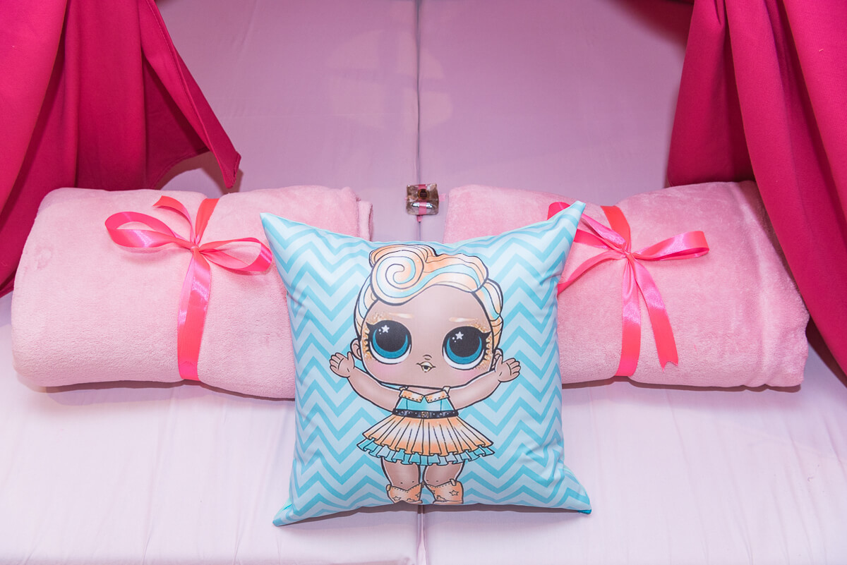 Aniversário de 6 anos da Gabi, com o tema Lol Suprise, pela fotógrafa Fabiana Bomfim.