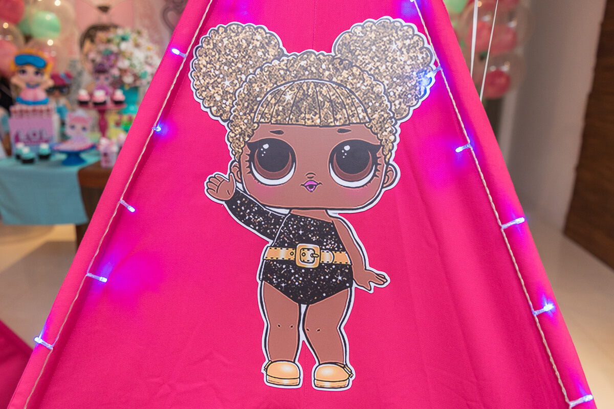 Aniversário de 6 anos da Gabi, com o tema Lol Suprise, pela fotógrafa Fabiana Bomfim.