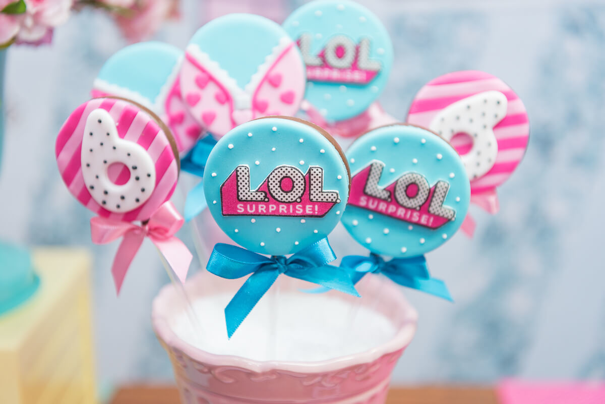 Aniversário de 6 anos da Gabi, com o tema Lol Suprise, pela fotógrafa Fabiana Bomfim.