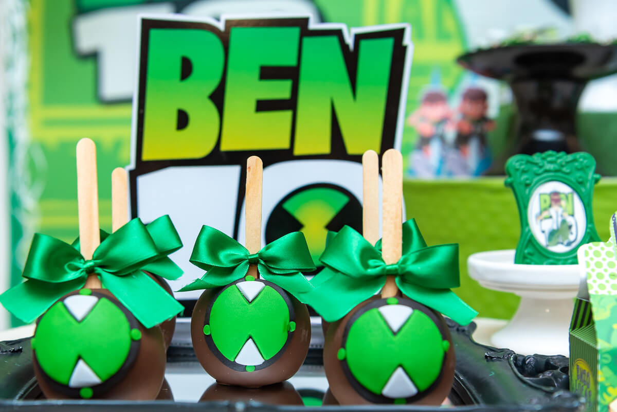 Enzo comemora os seus 5 anos com o tema Ben 10 no La Ville Kids e se diverte bastante, acompanhado pela fotógrafa Fabiana Bomfim.