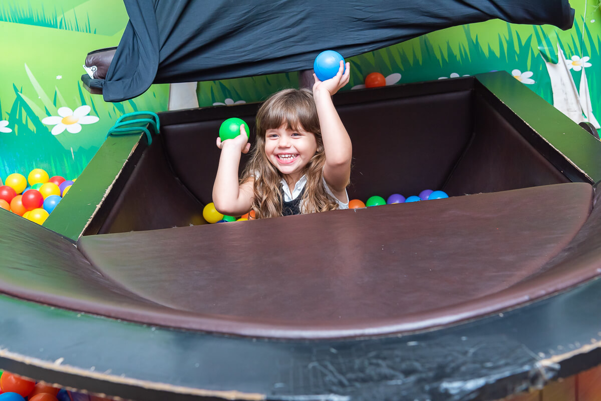 Muita alegria e diversão na festa de 5 anos do Enzo no La Ville Kids, pela fotógrafa Fabiana Bomfim.