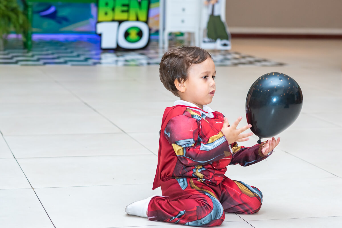 Muita alegria e diversão na festa de 5 anos do Enzo no La Ville Kids, pela fotógrafa Fabiana Bomfim.