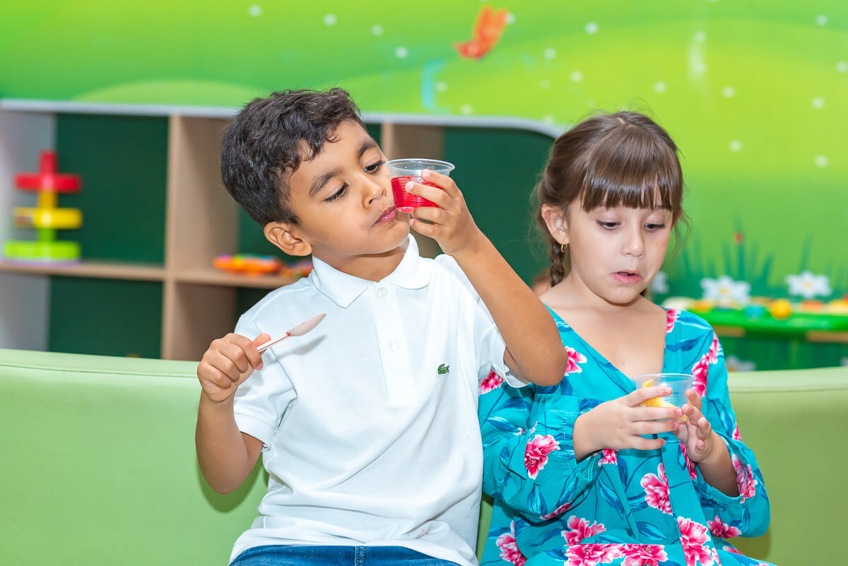 Enzo comemora os seus 5 anos com o tema Ben 10 no La Ville Kids e se diverte bastante, acompanhado pela fotógrafa Fabiana Bomfim.