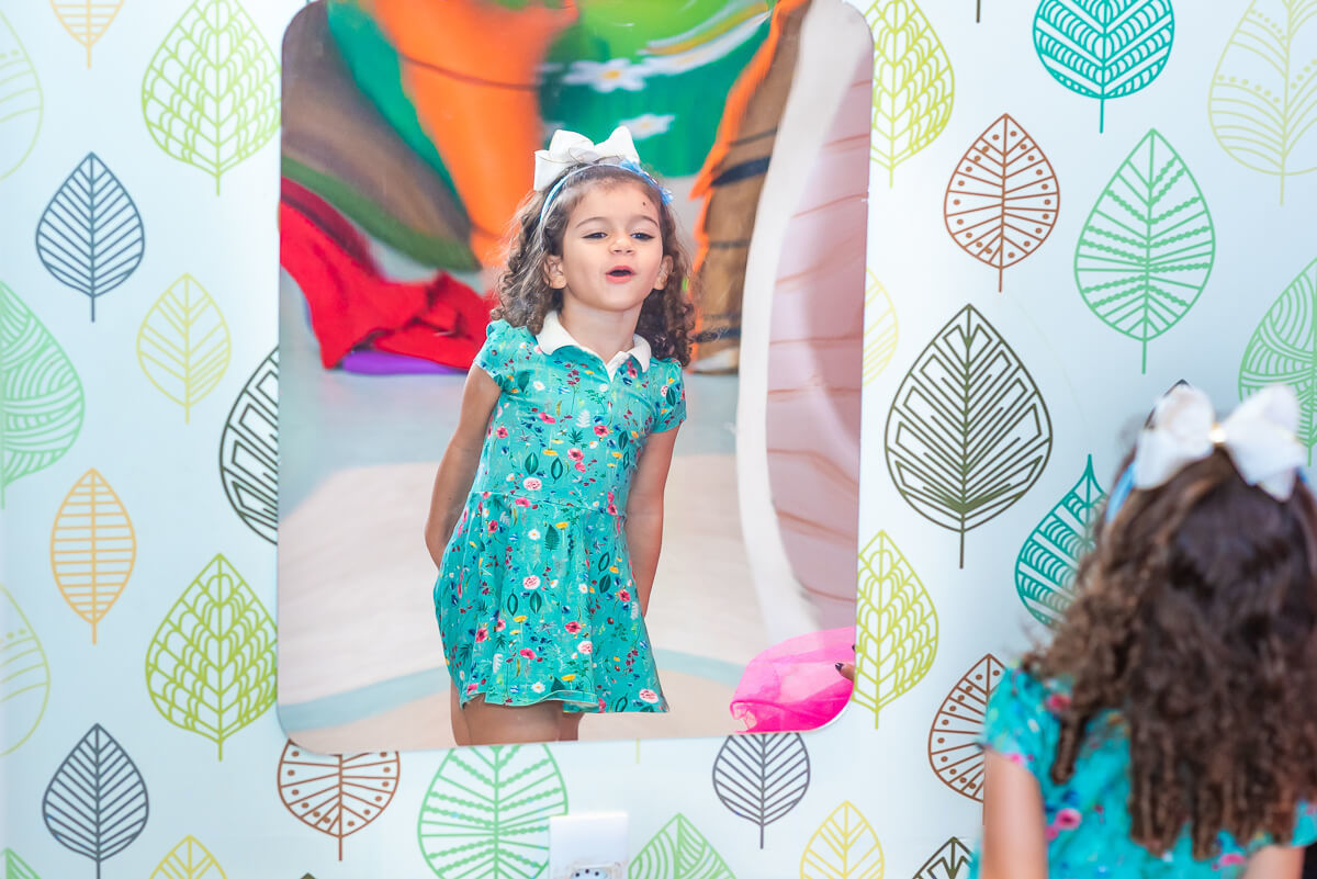 Muita alegria e diversão na festa de 5 anos do Enzo no La Ville Kids, pela fotógrafa Fabiana Bomfim.