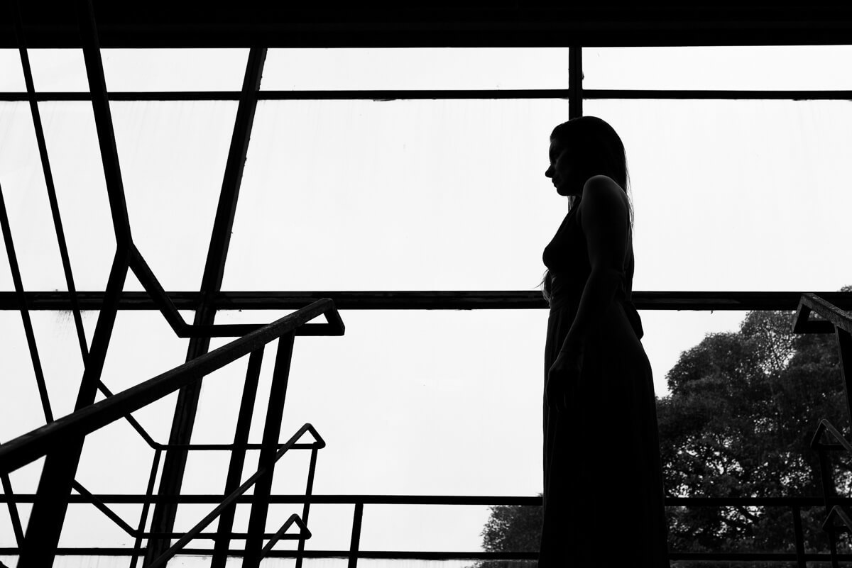 A atriz Paula Frascari em ensaio no Parque das Ruínas para a fotógrafa Fabiana Bomfim