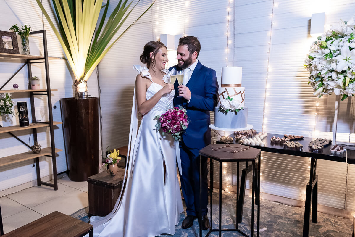 Casamento Nat e Bruno na Arena Copacabana Palace, realizado pela fotógrafa Fabiana Bomfim.