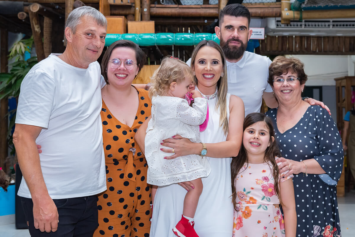 Aniversário de 8 anos da Manu, filha da Laura e do Fernando Miguel no Casa em Festa Buffet, pela fotógrafa Fabiana Bomfim.