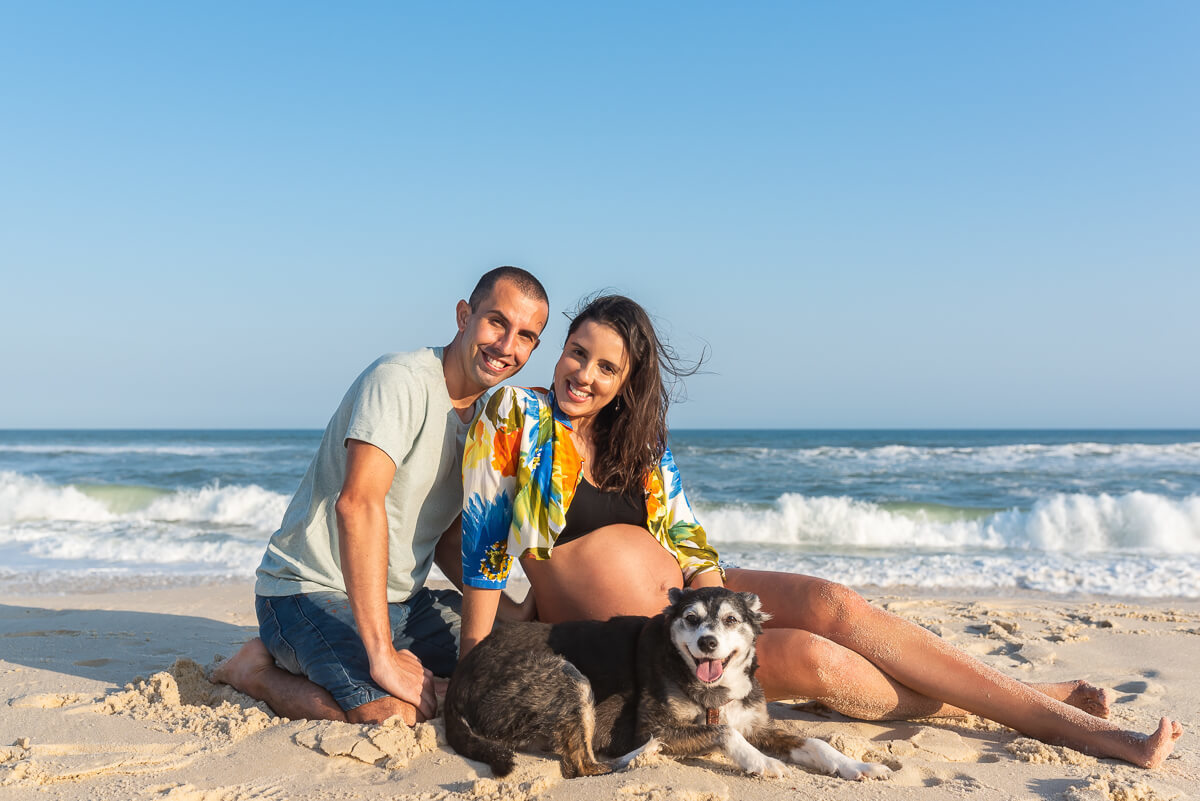 Manoela, Rafael e Rebeka (4 patas) à espera da Clara, pela fotógrafa Fabiana Bomfm.