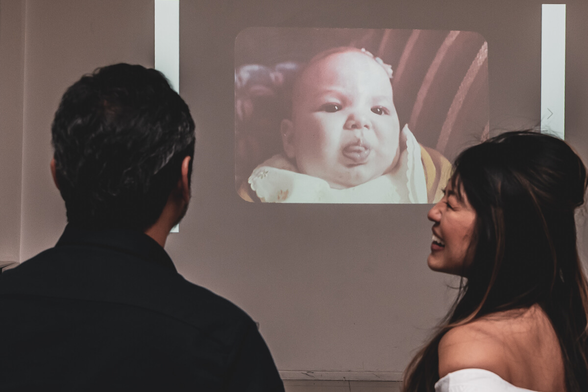Silvinha e Luis com seus convidados no chá de bebençãos do Benício, na Barra da Tijuca, pela fotógrafa Fabiana Bomfim.