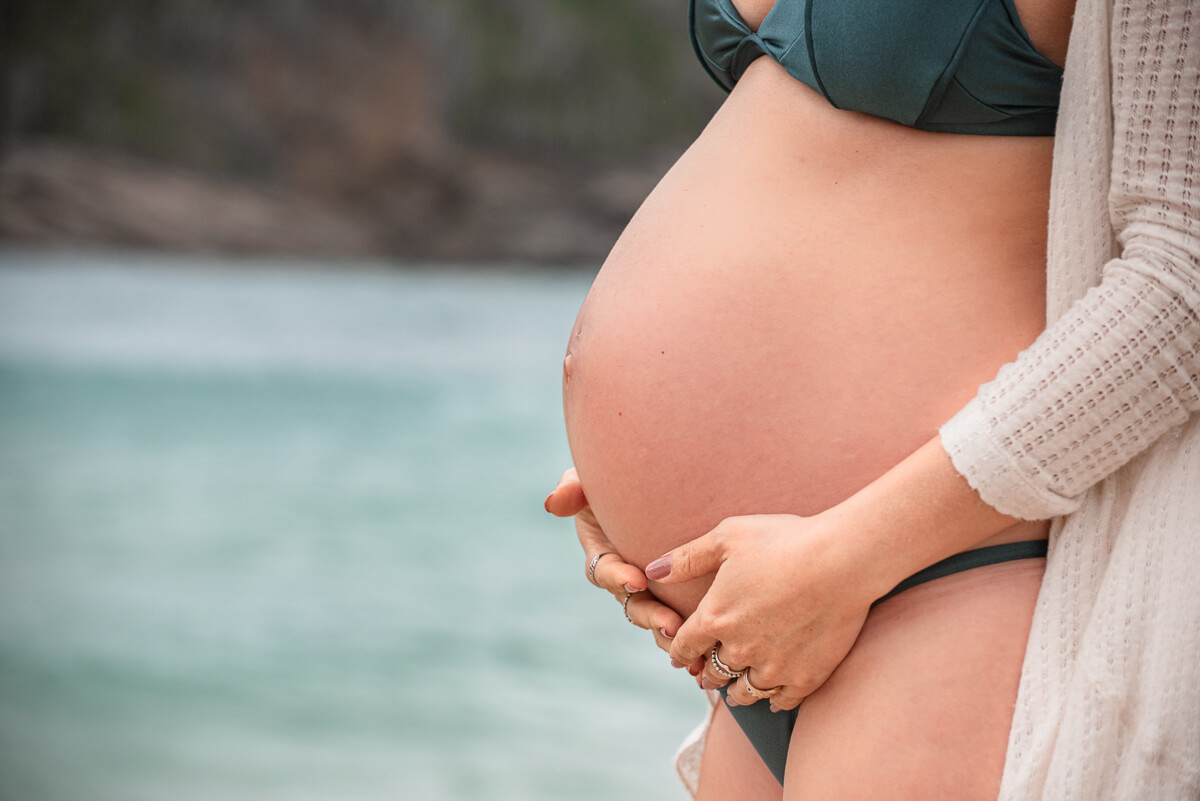 Ensaio do casal Silvinha e Luís à Silvinha e seu Benício na Praia da Ferradurinha, Búzios, pela fotógrafa Fabiana Bomfim.