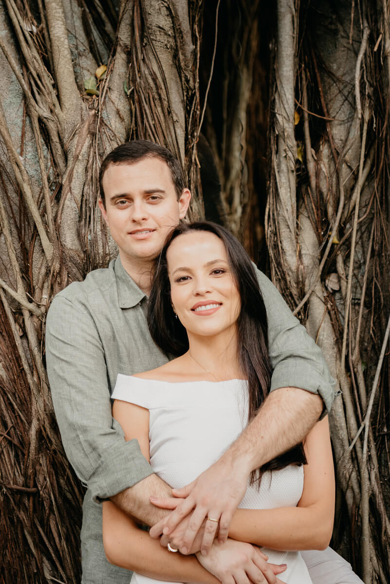 Ensaio do casal Caroline e Diogo, na Barra da Tijuca, pela fotógrafa Fabiana Bomfim.
