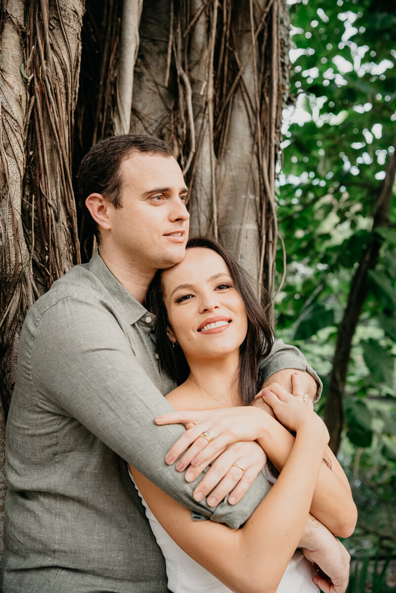 Ensaio do casal Caroline e Diogo, na Barra da Tijuca, pela fotógrafa Fabiana Bomfim.