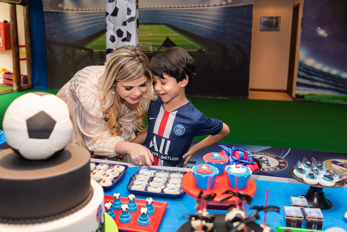 Aniversário de 7 anos do Davi Marques, com o tema Champions League, realizado na Festa e Aventuras, Barra da Tijuca, pela fotógrafa Fabiana Bomfim.