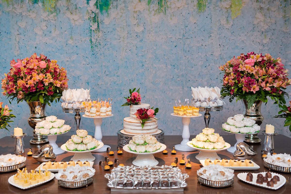 Decoração da Mi Nogueira festas, para o jantar de Bodas de Prata da Ana Lúcia e Marcelo, pela fotógrafa Fabiana Bomfim.