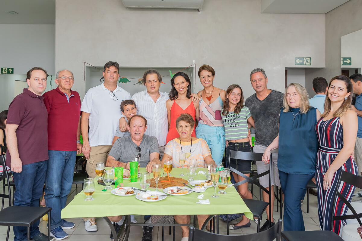 Aniversário de 6 anos do Francisco com o tema dinossauros, realizado em BH, pela fotógrafa Fabiana Bomfim.