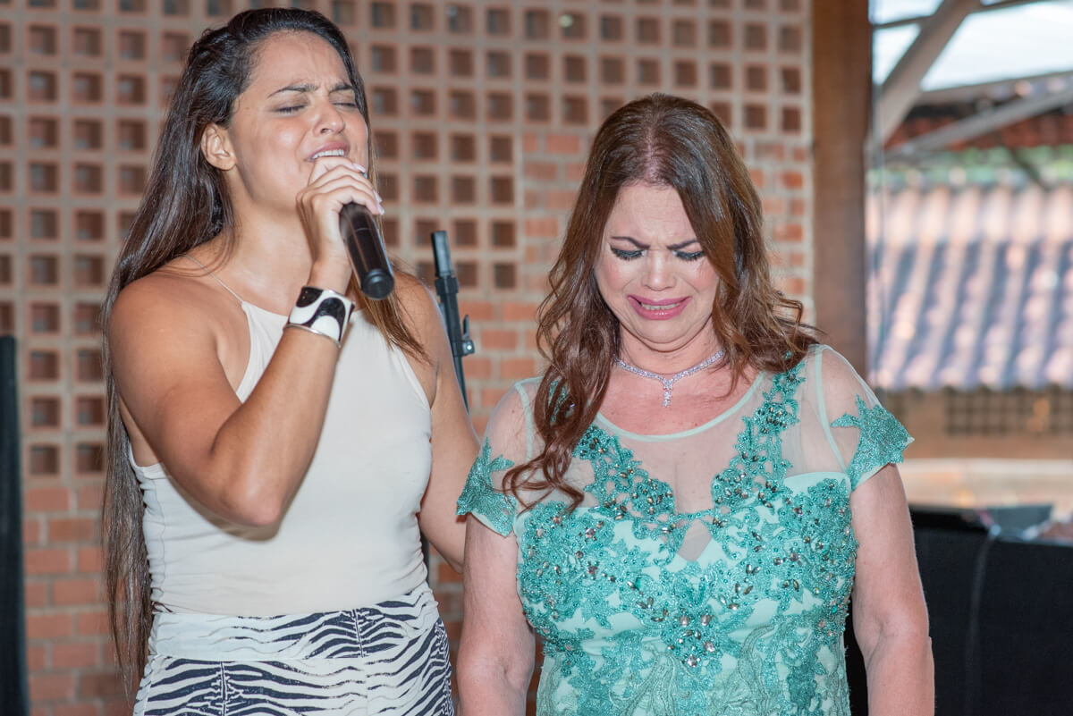 Rita Moreira encanta na festa de 60 anos da Mirian Duarte, no Lajedo, pela fotógrafa Fabiana Bomfim.