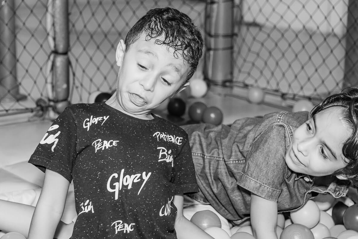 Muita alegria e diversão na festa de 1 aninho do Gabriel, pela fotógrafa Fabiana Bomfim.