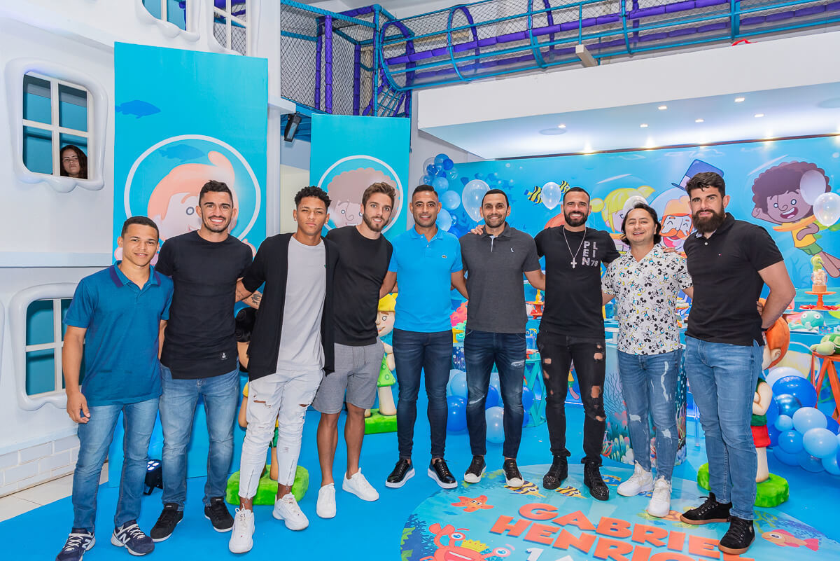 Parte dos jogadores do Vasco da Gama, reunidos na festa de 1 aninho do caçula doWerly Silva.