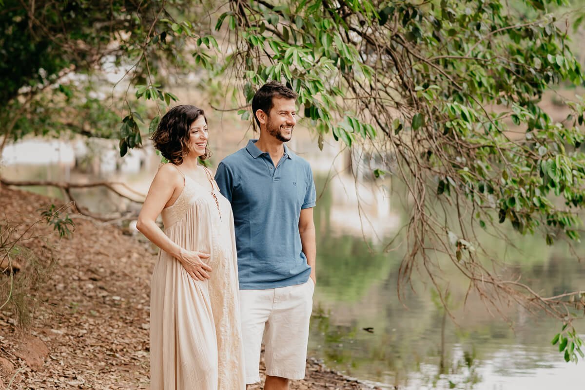Ensaio de gestante no Condomínio Retiro do Chalé-Brumadinho/MG, pela fotógrafa Fabiana Bomfim