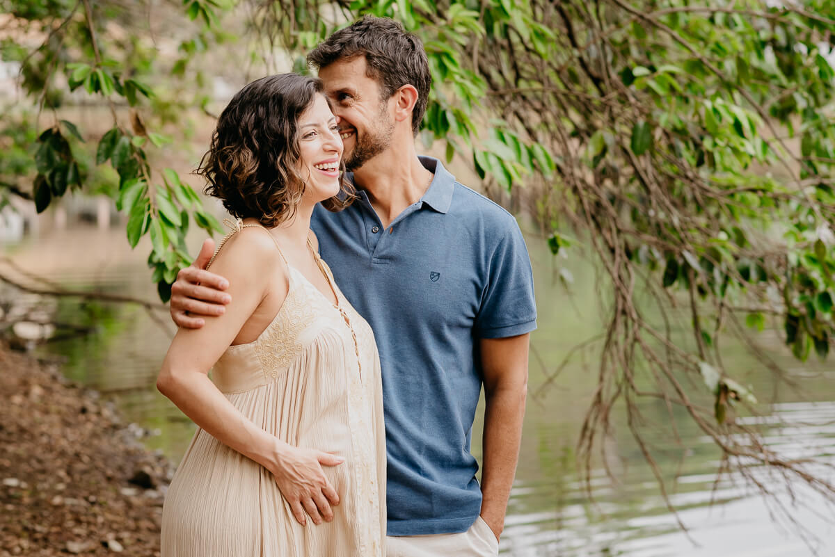 Ensaio de gestante no Condomínio Retiro do Chalé-Brumadinho/MG, pela fotógrafa Fabiana Bomfim