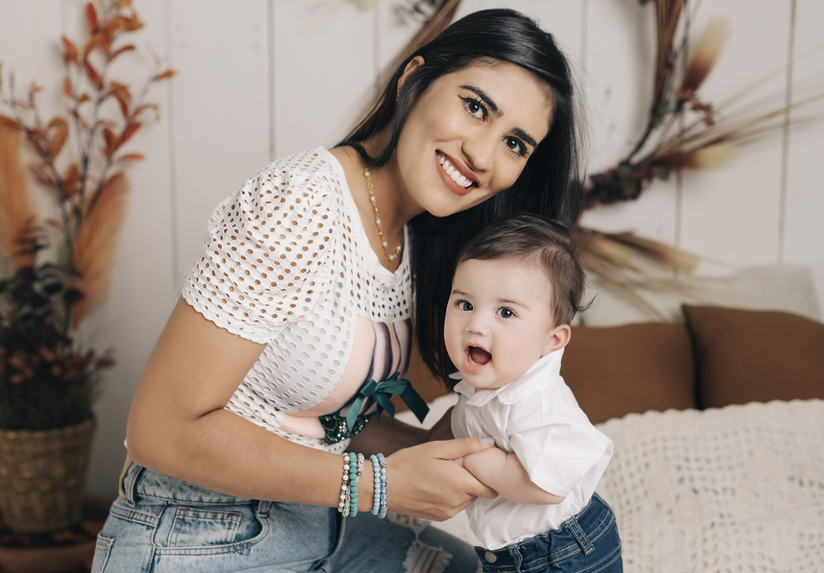 Ensaio em Rio Claro-SP, familia apaixonada, casal, acompanhamento, chocolate caramelo, fotografia, Araras, leme, limeira,campinas, São Paulo, folk,fotos com bolo, familia,gestante,gestação,baby,bebê, smash the cake, Porto Alegre, POA