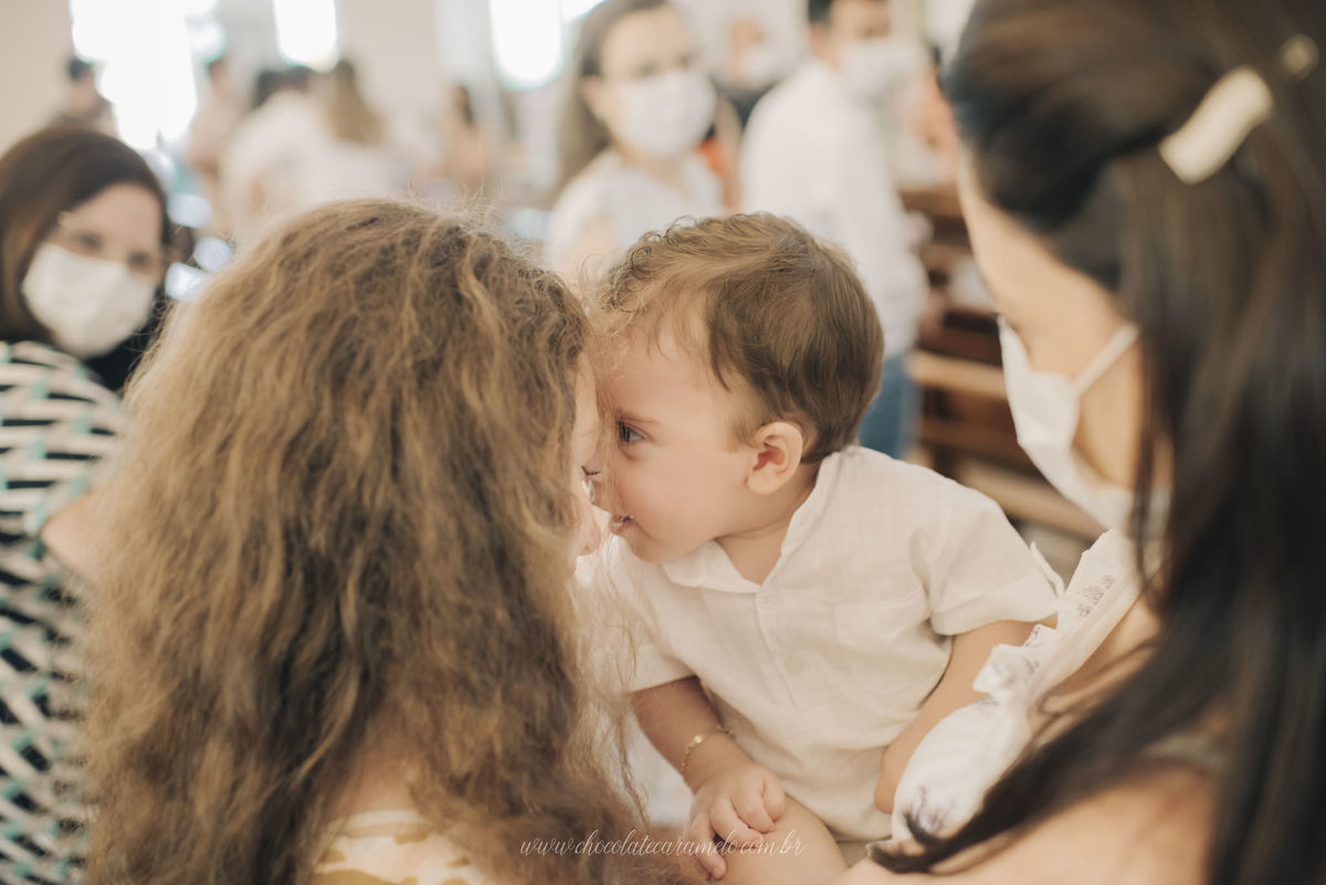 Batizado, chocolate caramelo fotografias, fotos de criança, fotos de bebe, newborn, fotografo Araras, fotografo de criança limeira, batizado em Limeira, Batizado em Piracicaba, melhor fotografo de Araras, melhor fotografo de sao paulo, padre