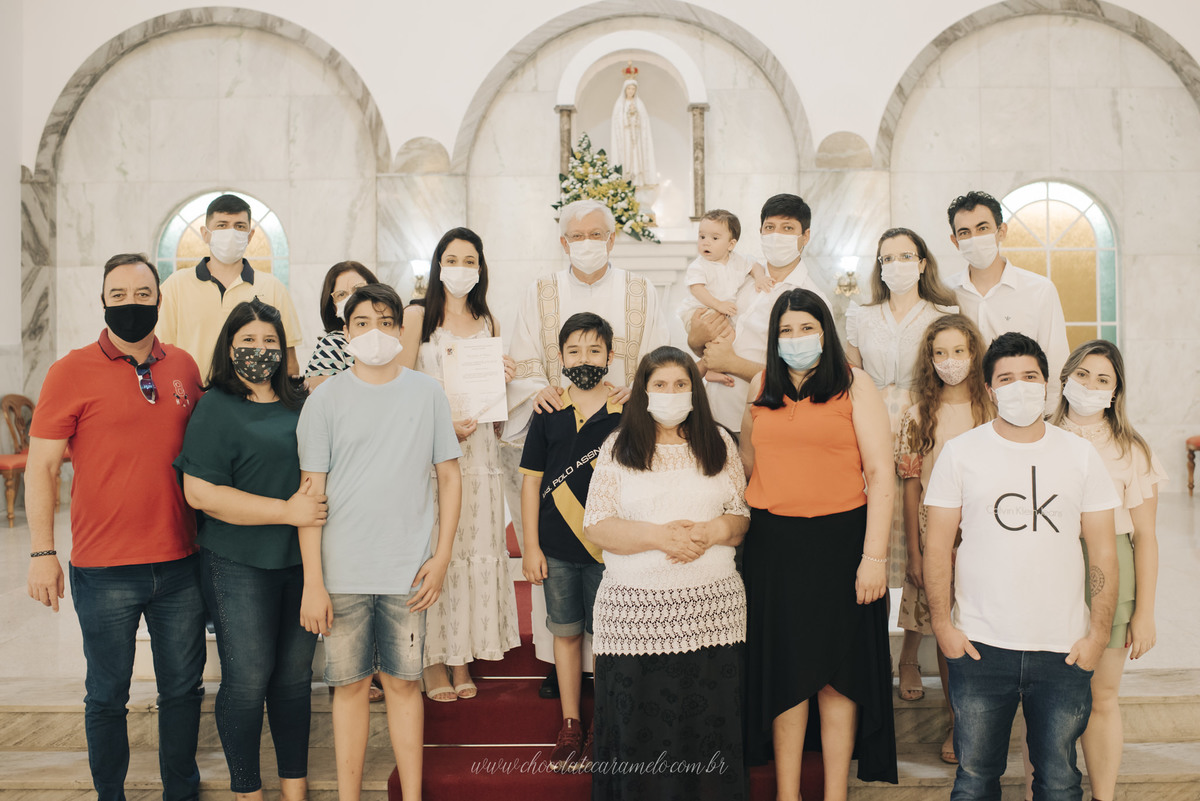 Batizado, chocolate caramelo fotografias, fotos de criança, fotos de bebe, newborn, fotografo Araras, fotografo de criança limeira, batizado em Limeira, Batizado em Piracicaba, melhor fotografo de Araras, melhor fotografo de sao paulo, padre