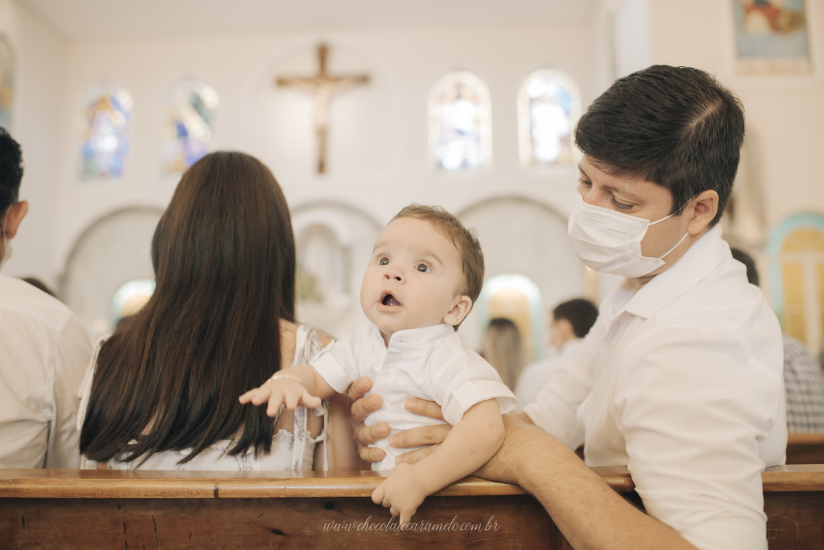 Batizado, chocolate caramelo fotografias, fotos de criança, fotos de bebe, newborn, fotografo Araras, fotografo de criança limeira, batizado em Limeira, Batizado em Piracicaba, melhor fotografo de Araras, melhor fotografo de sao paulo, padre