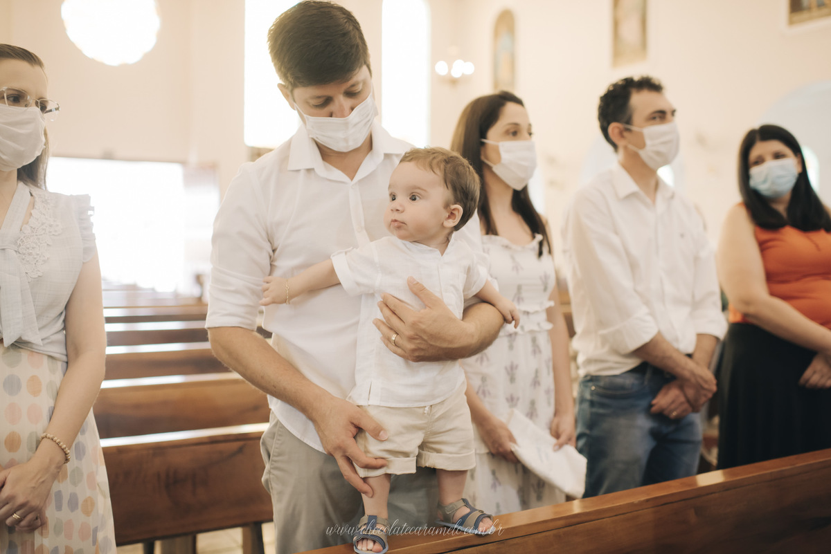 Batizado, chocolate caramelo fotografias, fotos de criança, fotos de bebe, newborn, fotografo Araras, fotografo de criança limeira, batizado em Limeira, Batizado em Piracicaba, melhor fotografo de Araras, melhor fotografo de sao paulo, padre