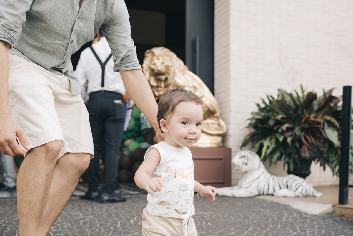 aniversario 1 aninho, aniversario infantil, aniversario infantil araras, aniversario infantil limeira, Angela cerri, meu primeiro aninho, aniversario infantil campinas, aniversario de menino, tema safari, aniversario tema safari, chocolate caramelo fotogr