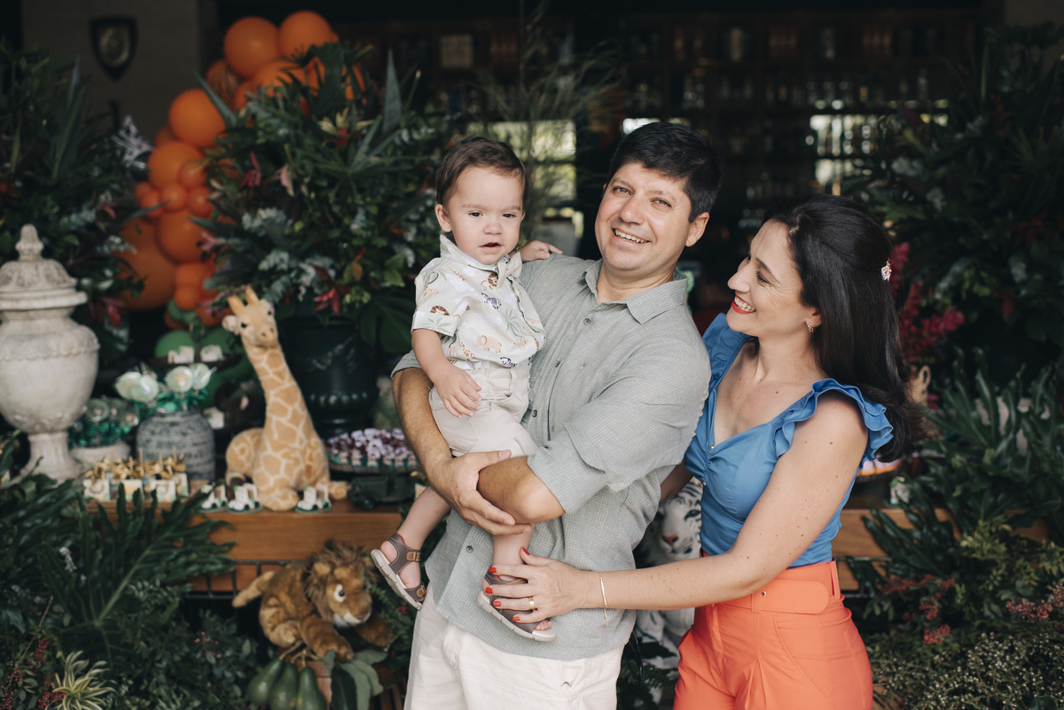 aniversario 1 aninho, aniversario infantil, aniversario infantil araras, aniversario infantil limeira, Angela cerri, meu primeiro aninho, aniversario infantil campinas, aniversario de menino, tema safari, aniversario tema safari, chocolate caramelo fotogr