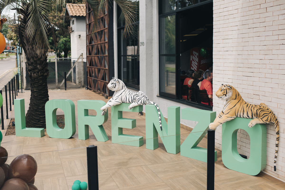 aniversario 1 aninho, aniversario infantil, aniversario infantil araras, aniversario infantil limeira, Angela cerri, meu primeiro aninho, aniversario infantil campinas, aniversario de menino, tema safari, aniversario tema safari, chocolate caramelo fotogr