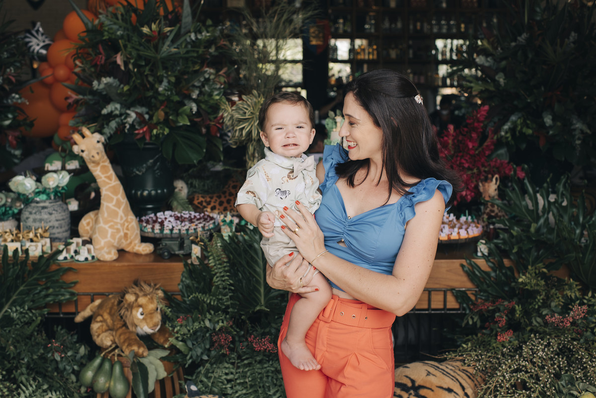 aniversario 1 aninho, aniversario infantil, aniversario infantil araras, aniversario infantil limeira, Angela cerri, meu primeiro aninho, aniversario infantil campinas, aniversario de menino, tema safari, aniversario tema safari, chocolate caramelo fotogr