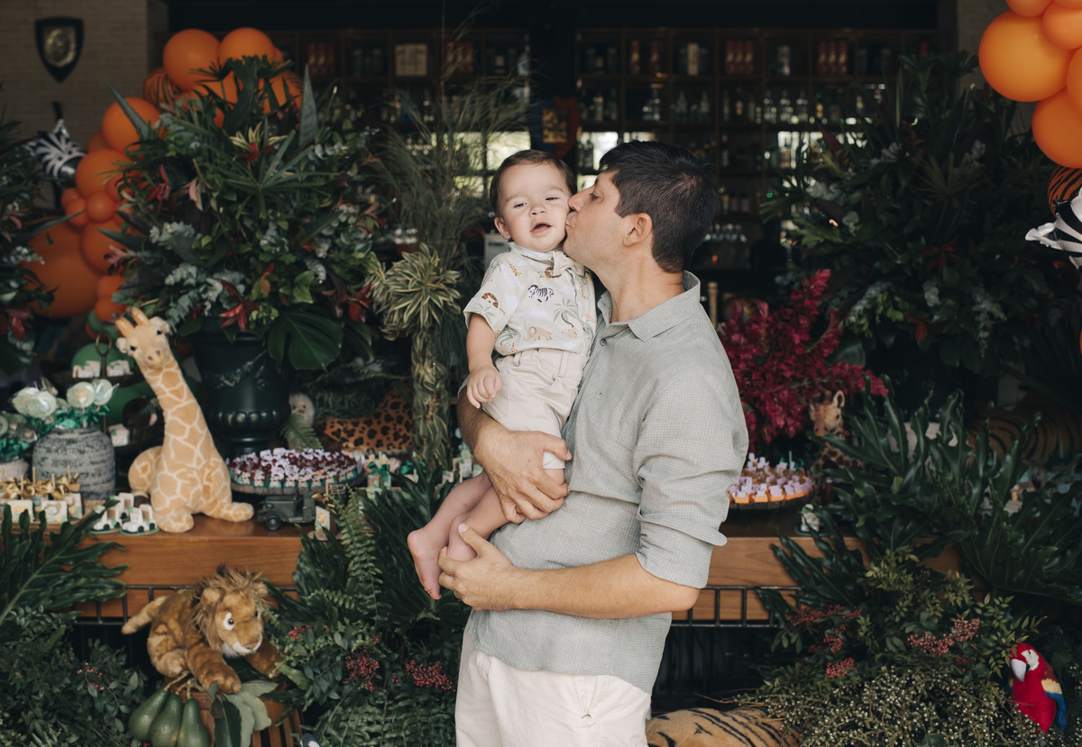 aniversario 1 aninho, aniversario infantil, aniversario infantil araras, aniversario infantil limeira, Angela cerri, meu primeiro aninho, aniversario infantil campinas, aniversario de menino, tema safari, aniversario tema safari, chocolate caramelo fotogr