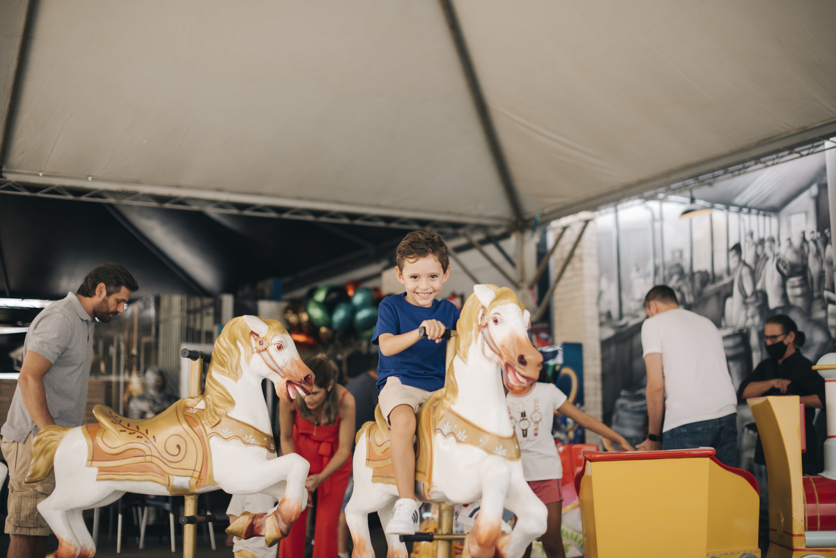 aniversario 1 aninho, aniversario infantil, aniversario infantil araras, aniversario infantil limeira, Angela cerri, meu primeiro aninho, aniversario infantil campinas, aniversario de menino, tema safari, aniversario tema safari, chocolate caramelo fotogr