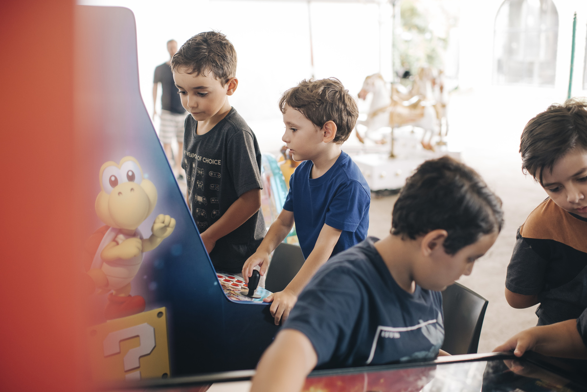 aniversario 1 aninho, aniversario infantil, aniversario infantil araras, aniversario infantil limeira, Angela cerri, meu primeiro aninho, aniversario infantil campinas, aniversario de menino, tema safari, aniversario tema safari, chocolate caramelo fotogr