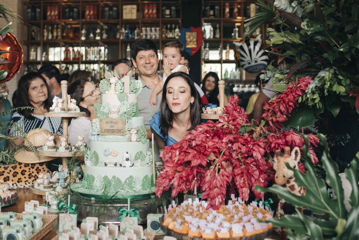 aniversario 1 aninho, aniversario infantil, aniversario infantil araras, aniversario infantil limeira, Angela cerri, meu primeiro aninho, aniversario infantil campinas, aniversario de menino, tema safari, aniversario tema safari, chocolate caramelo fotogr