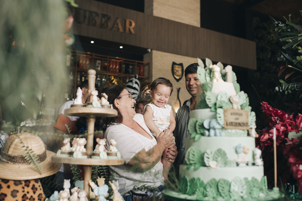 aniversario 1 aninho, aniversario infantil, aniversario infantil araras, aniversario infantil limeira, Angela cerri, meu primeiro aninho, aniversario infantil campinas, aniversario de menino, tema safari, aniversario tema safari, chocolate caramelo fotogr