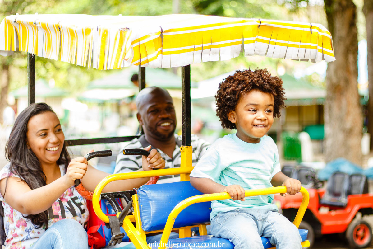 ensaio de família na quinta da boa vista rj passeio de quadriciclo