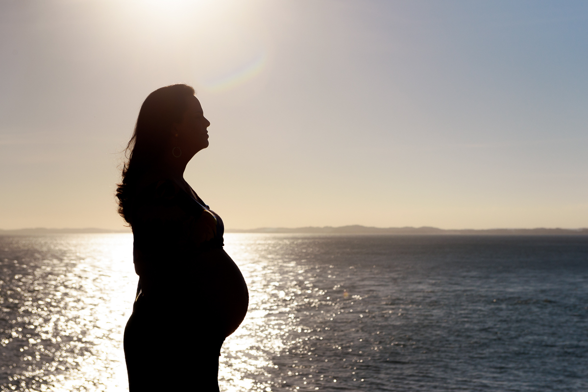 Ensaio fotográfico gestante Farol da Barra e Igreja do Senhor do Bonfim,  de Jamile, Alex e Enzo, a espera de Mariah, em Salvador/BA, 