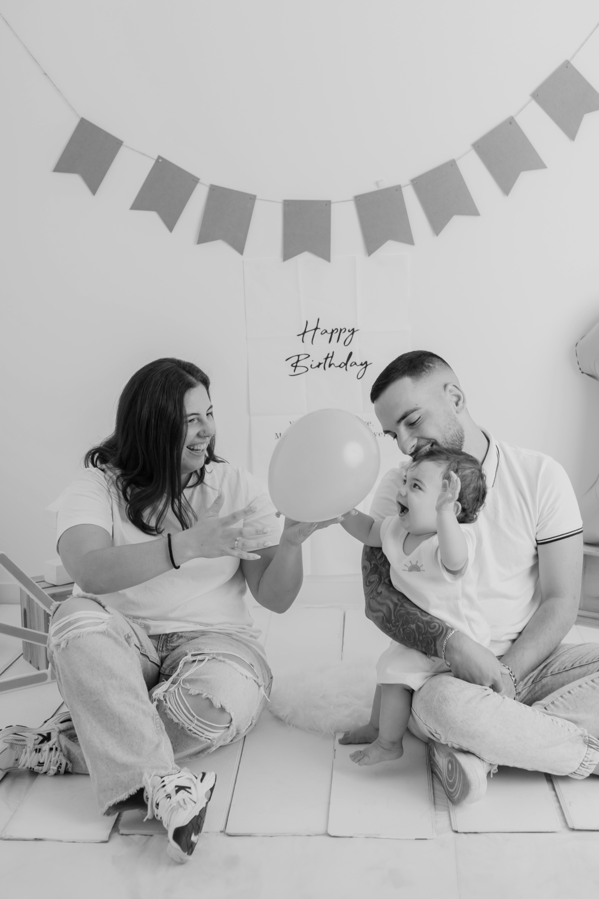 Sessão de smash the cake em estúdio