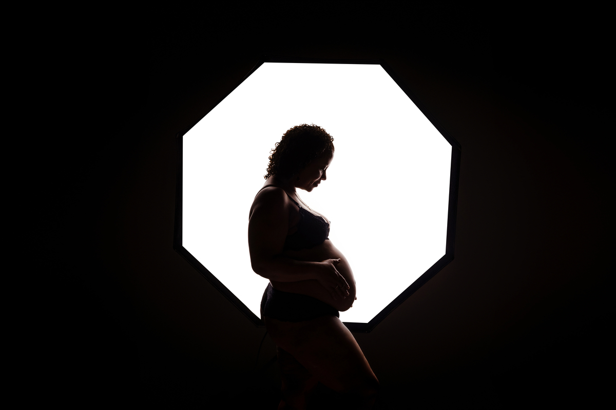 Sessão de grávida em estúdio