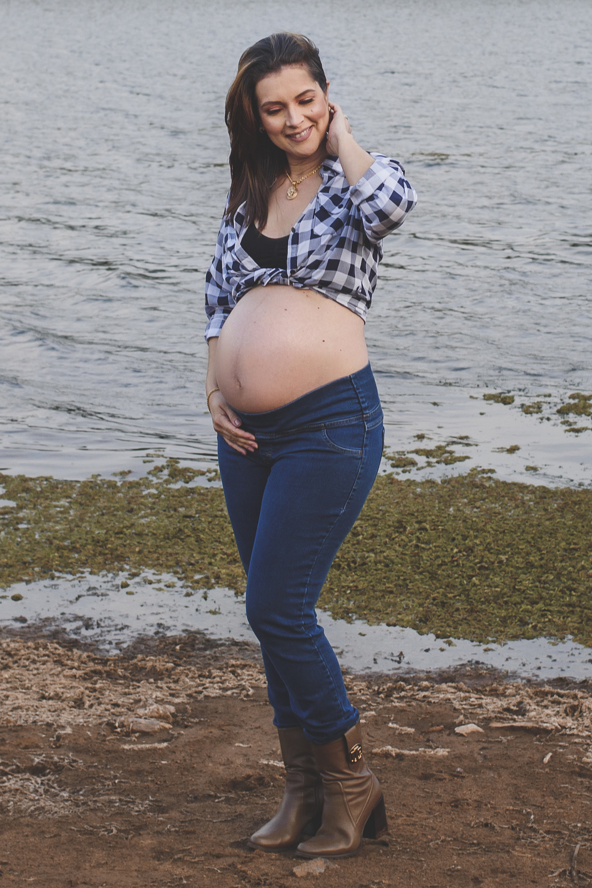 Foto de gestante na fazenda 