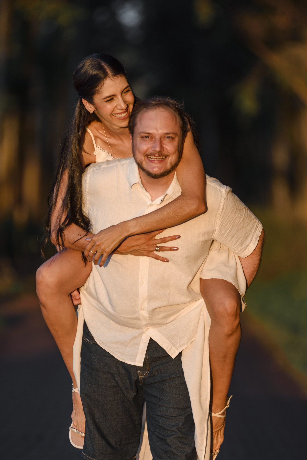 Ensaio pre casamento; pre wedding no por do sol em Foz do Iguaçu; fotógrafo Douglas Guimarães