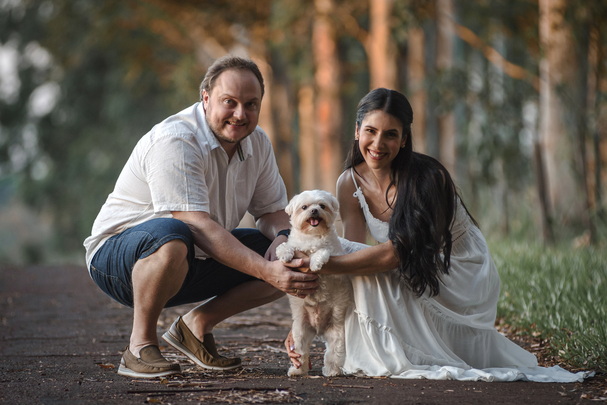 Ensaio pre casamento; pre wedding em Foz do Iguaçu, casal com cachorro