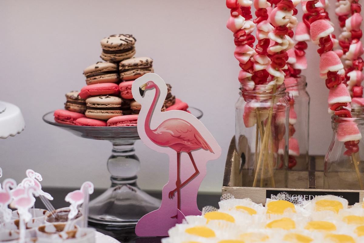 festa do pijama com o tema flamingo