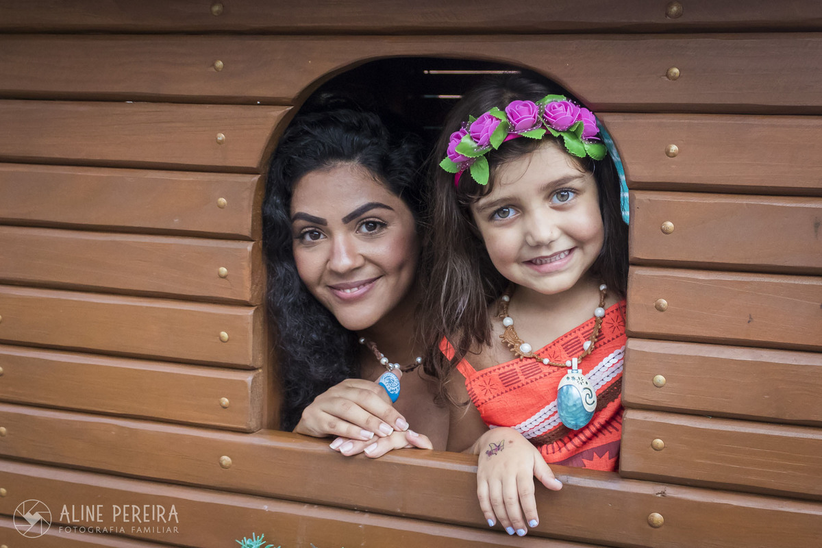 aniversariante com a personagem vivo da Moana