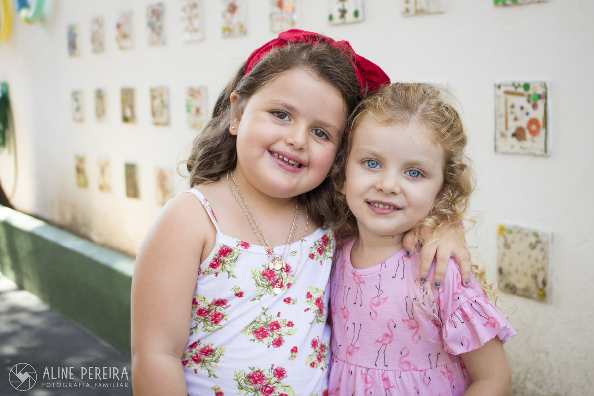 amigas na escola Jardim espaço de educação infantil